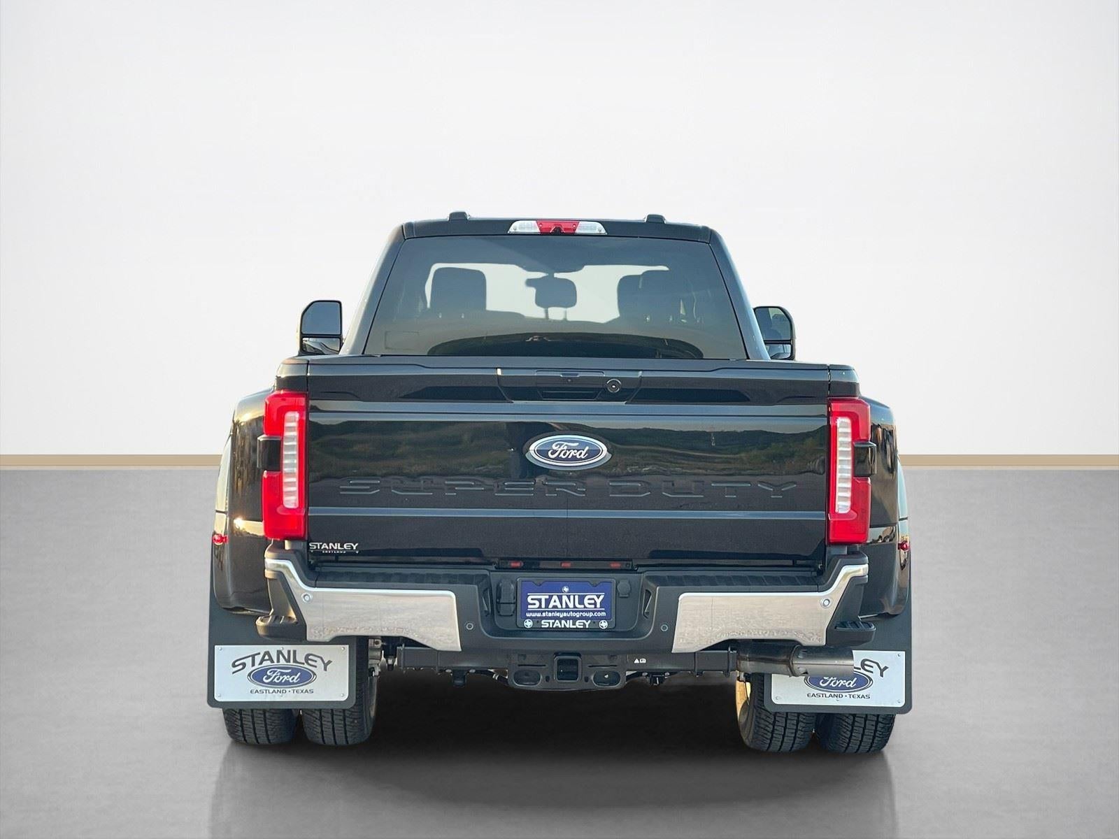 2026 Ford Super Duty F-350 DRW LARIAT