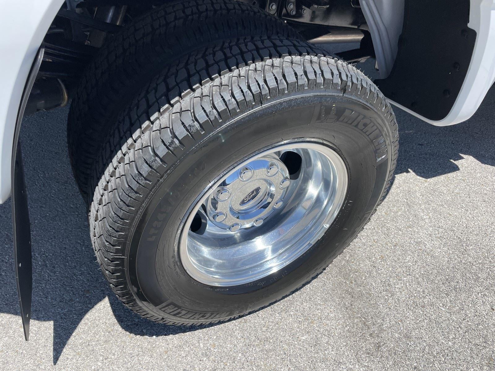 2026 Ford Super Duty F-350 DRW LARIAT