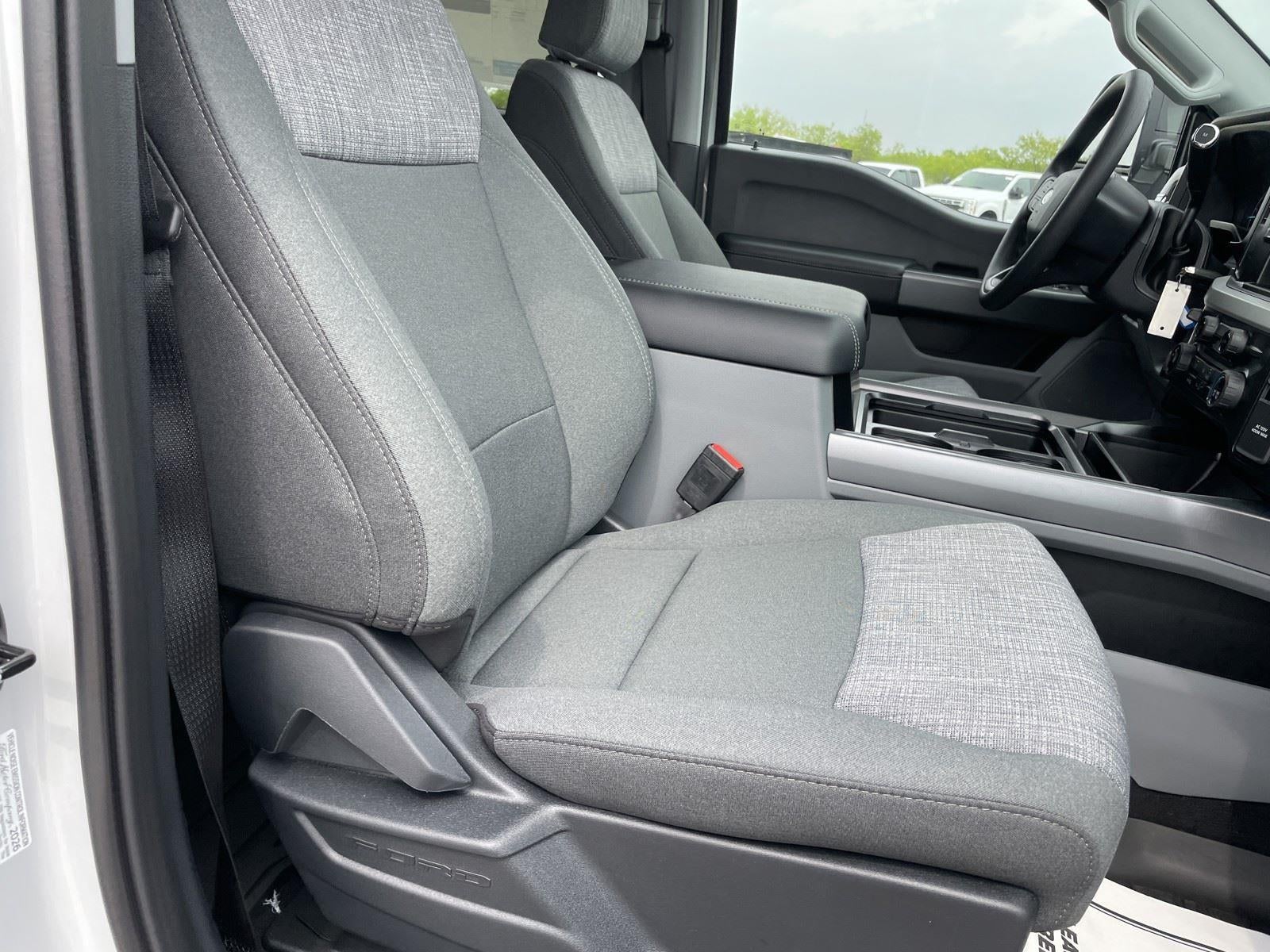 2026 Ford Super Duty F-350 DRW XLT