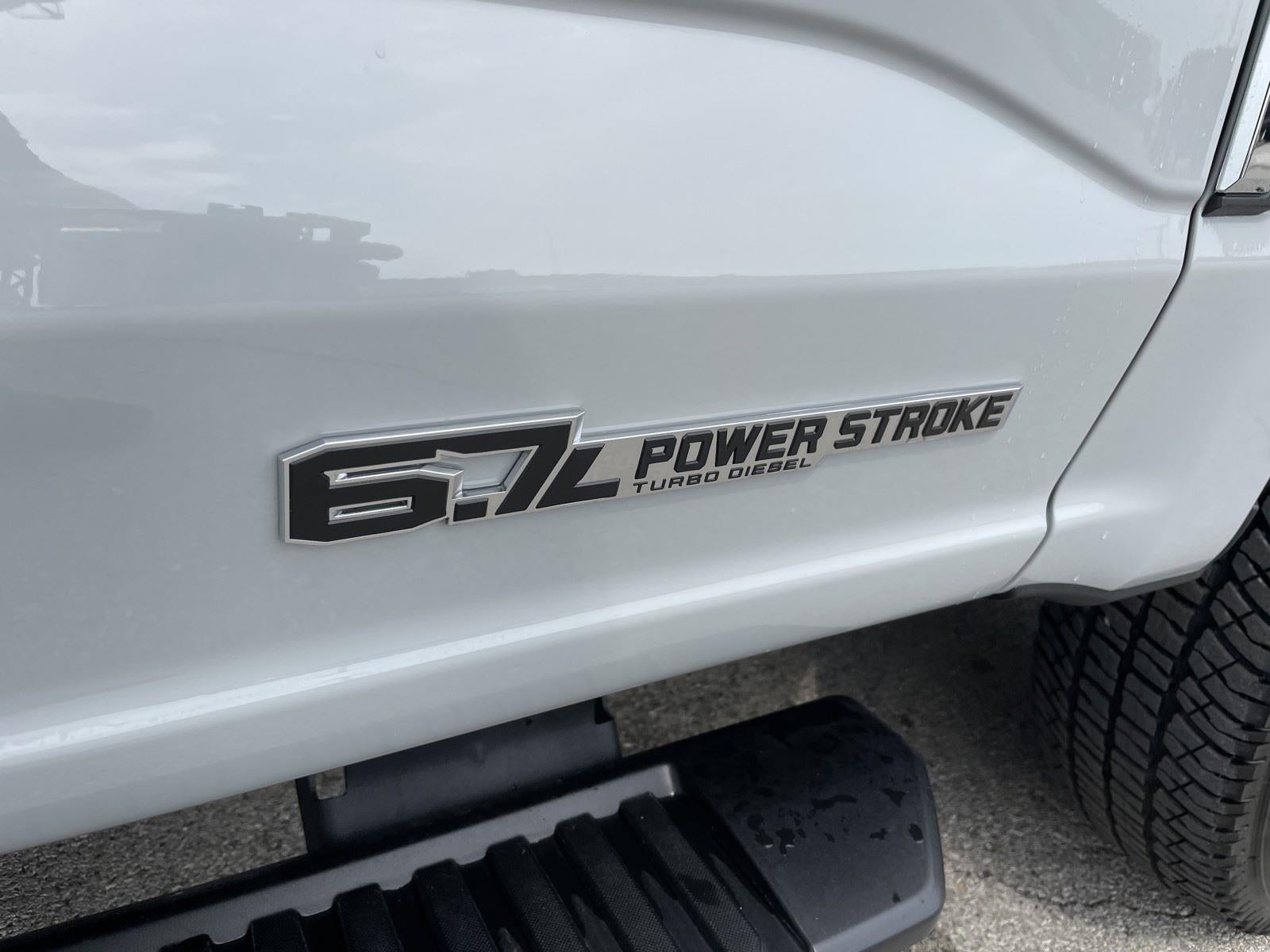 2026 Ford Super Duty F-350 DRW XLT