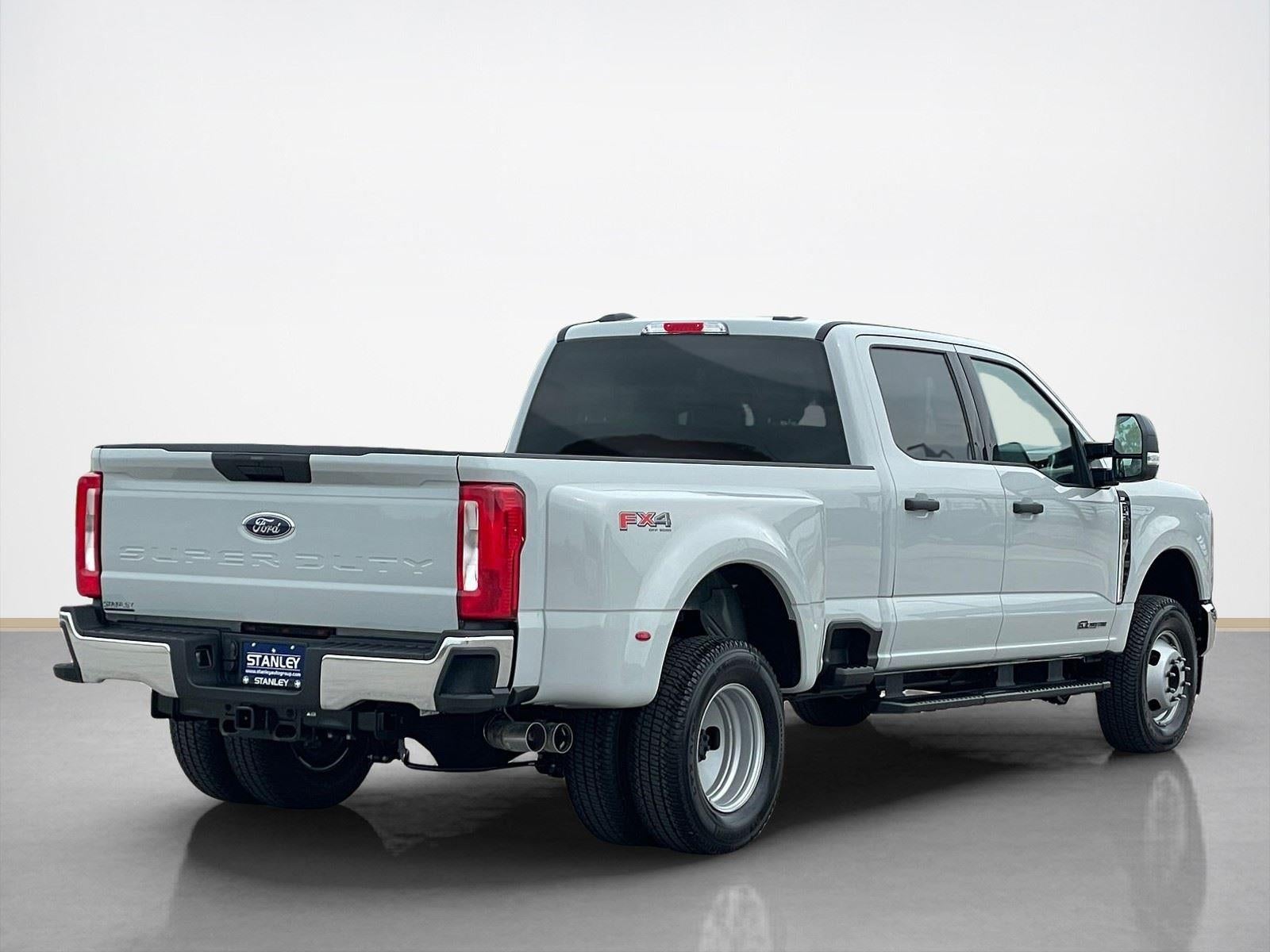 2026 Ford Super Duty F-350 DRW XLT