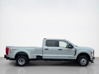 2026 Ford Super Duty F-350 DRW XLT
