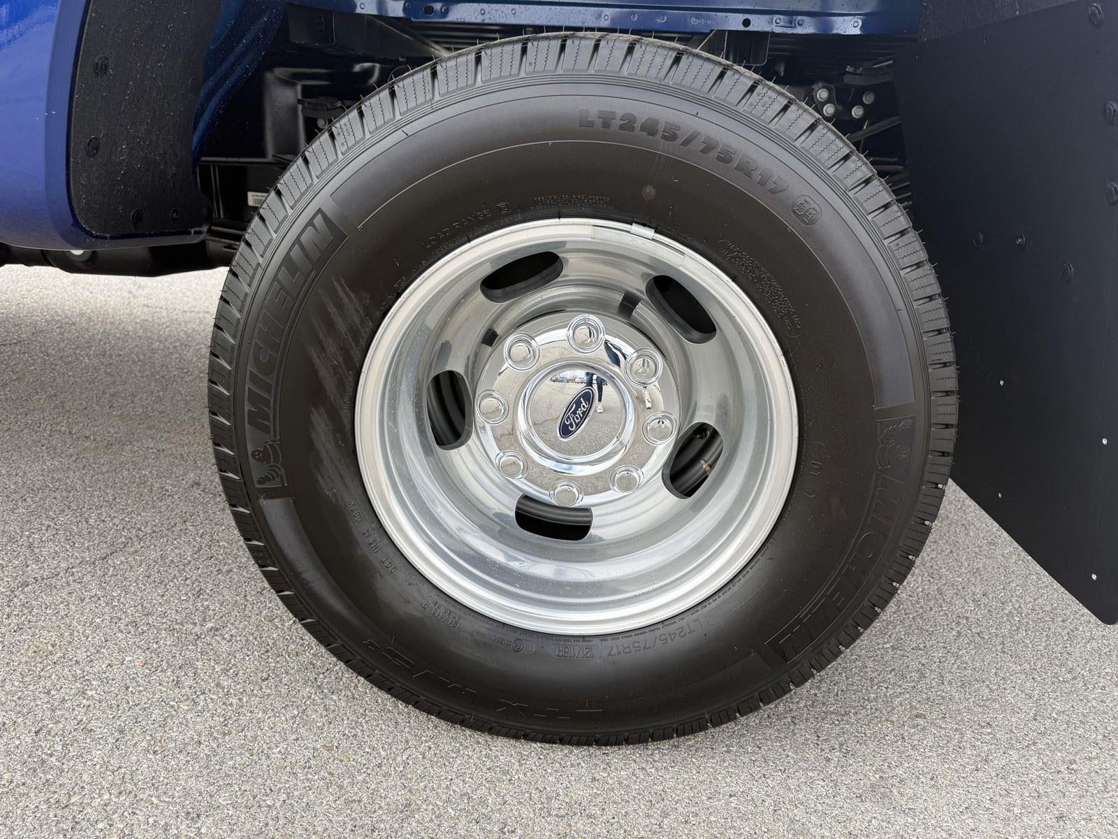 2026 Ford Super Duty F-350 DRW XLT