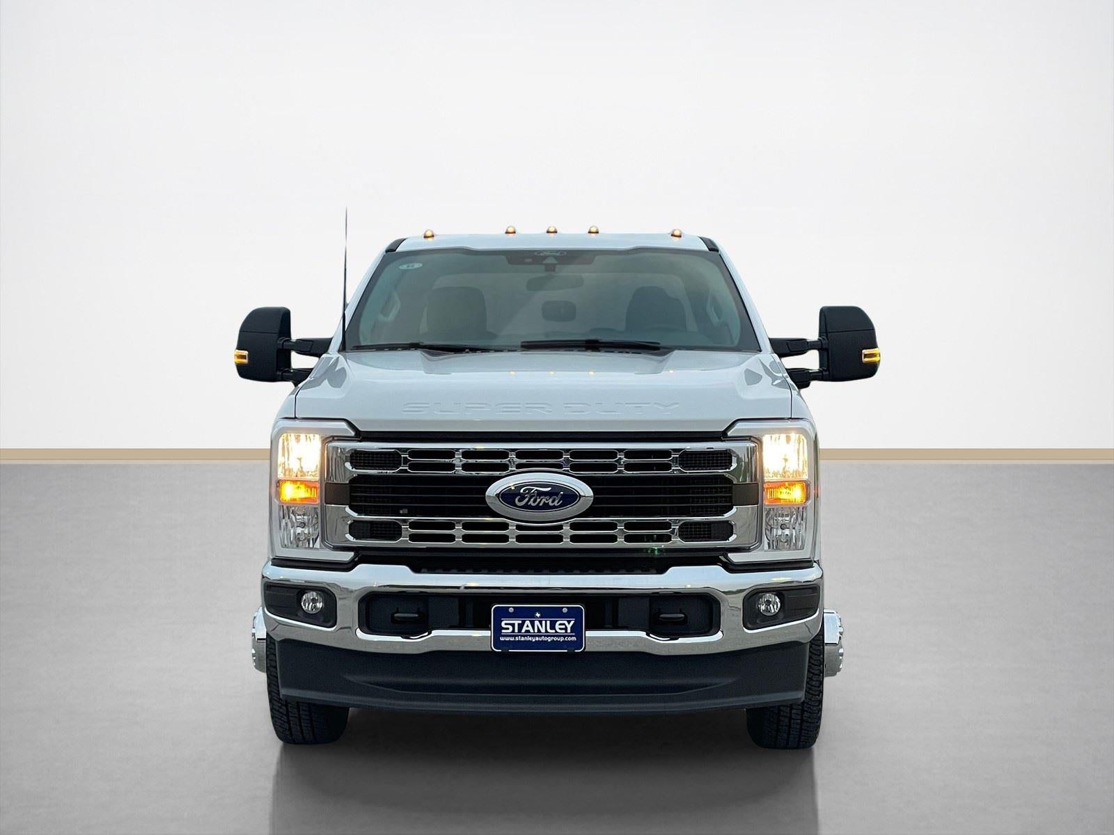 2026 Ford Super Duty F-350 DRW XLT