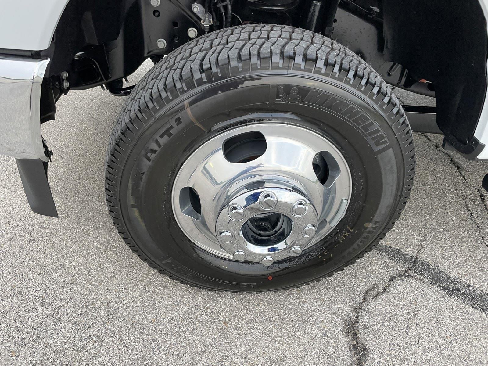 2026 Ford Super Duty F-350 DRW XLT