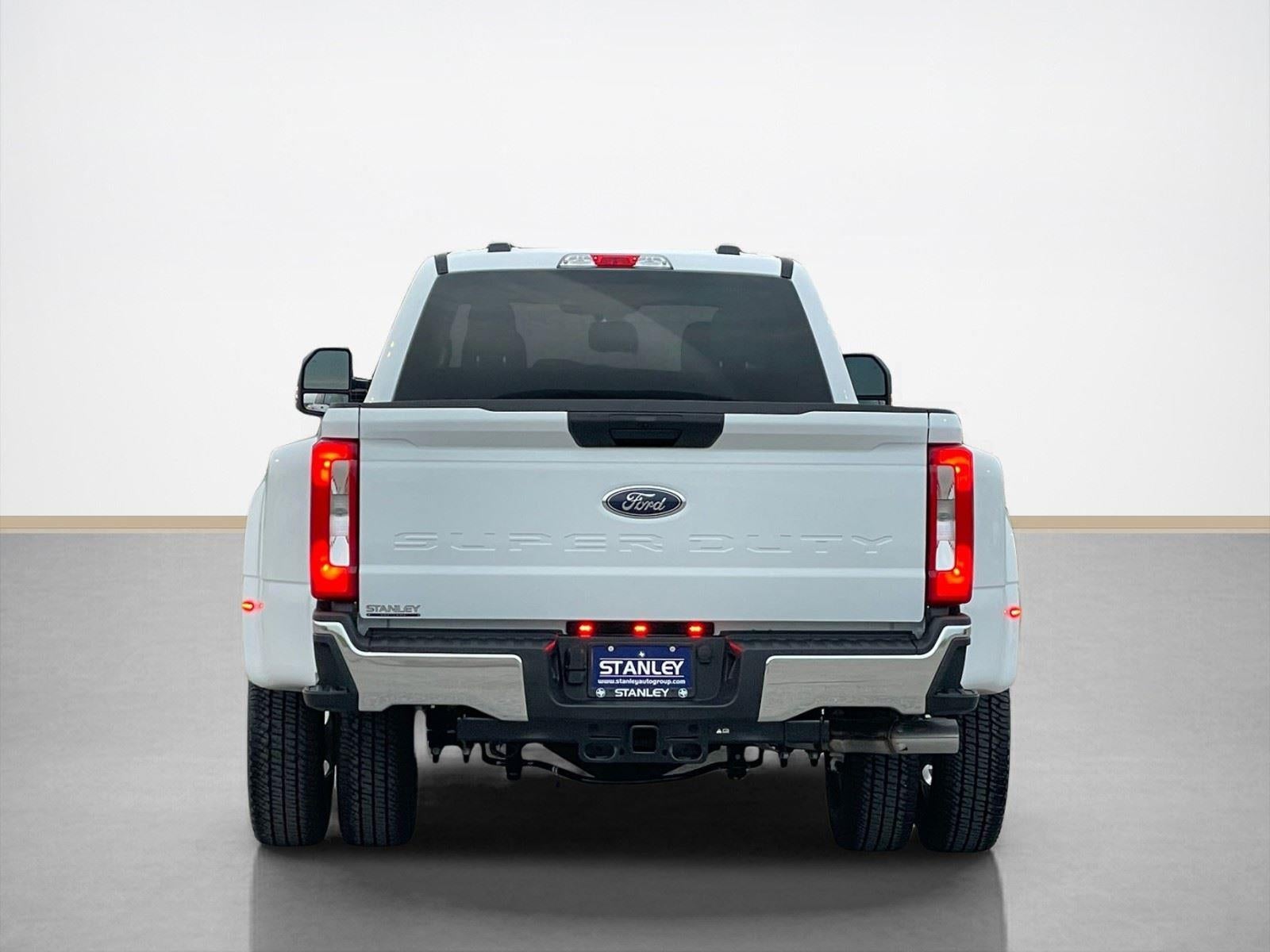 2026 Ford Super Duty F-350 DRW XLT