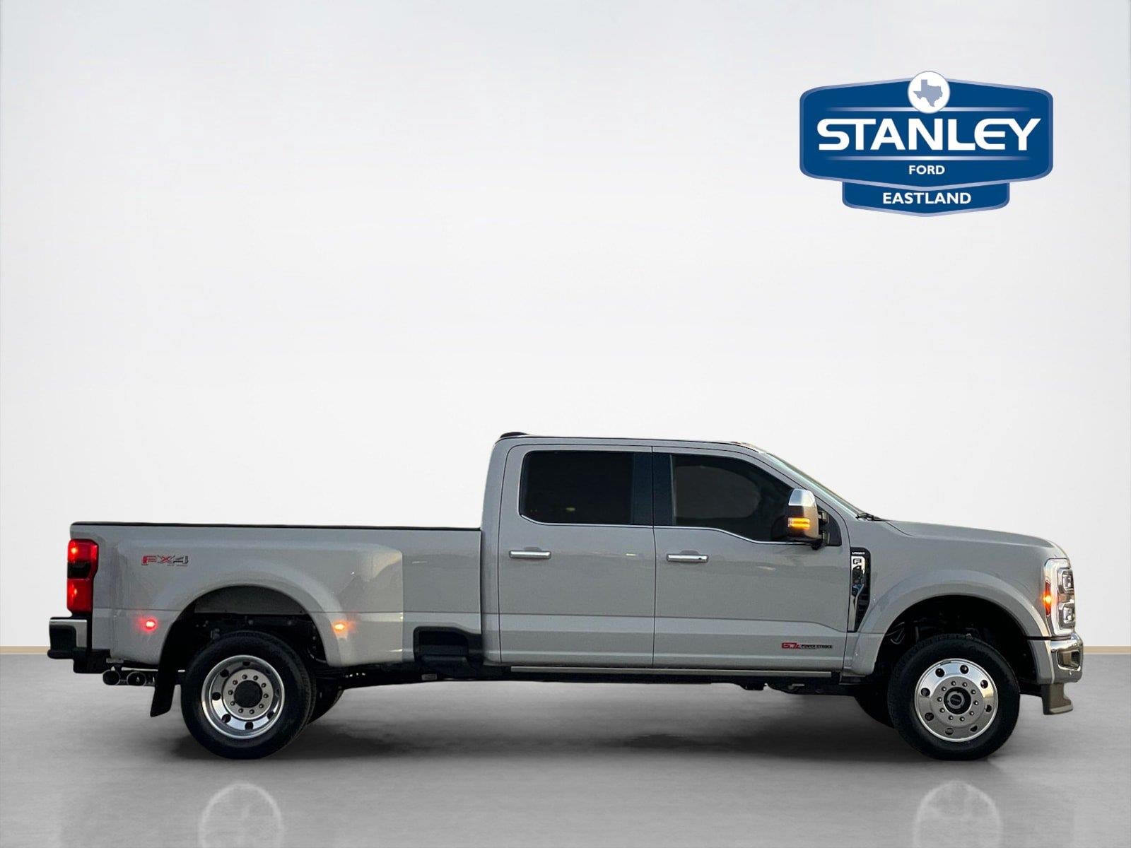 2026 Ford Super Duty F-450 Drw LARIAT