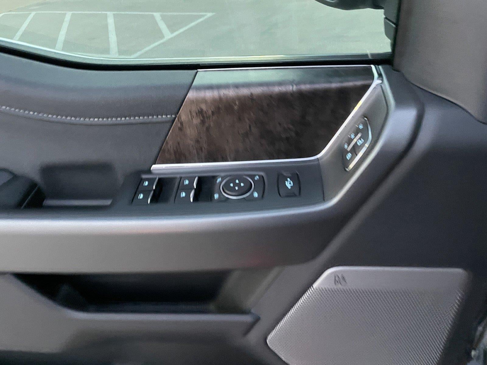 2026 Ford Super Duty F-450 Drw LARIAT