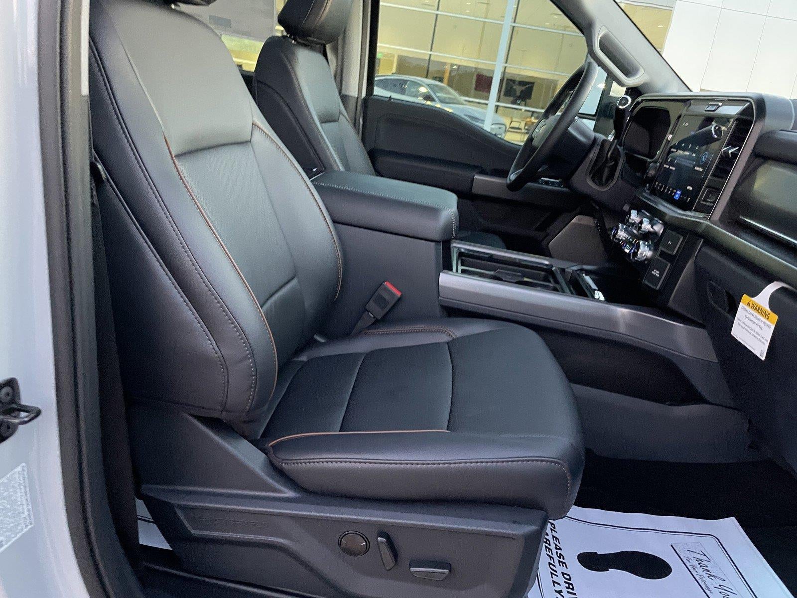 2026 Ford Super Duty F-450 Drw LARIAT