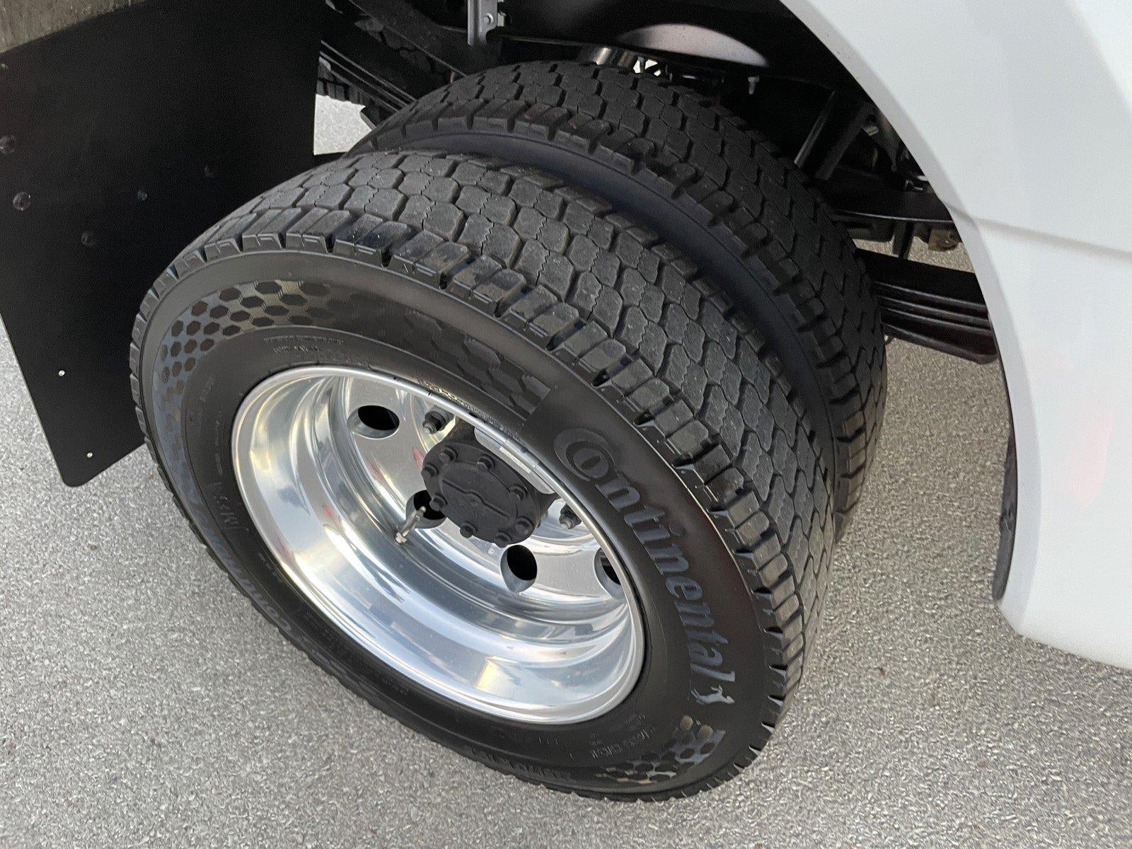 2026 Ford Super Duty F-450 Drw LARIAT