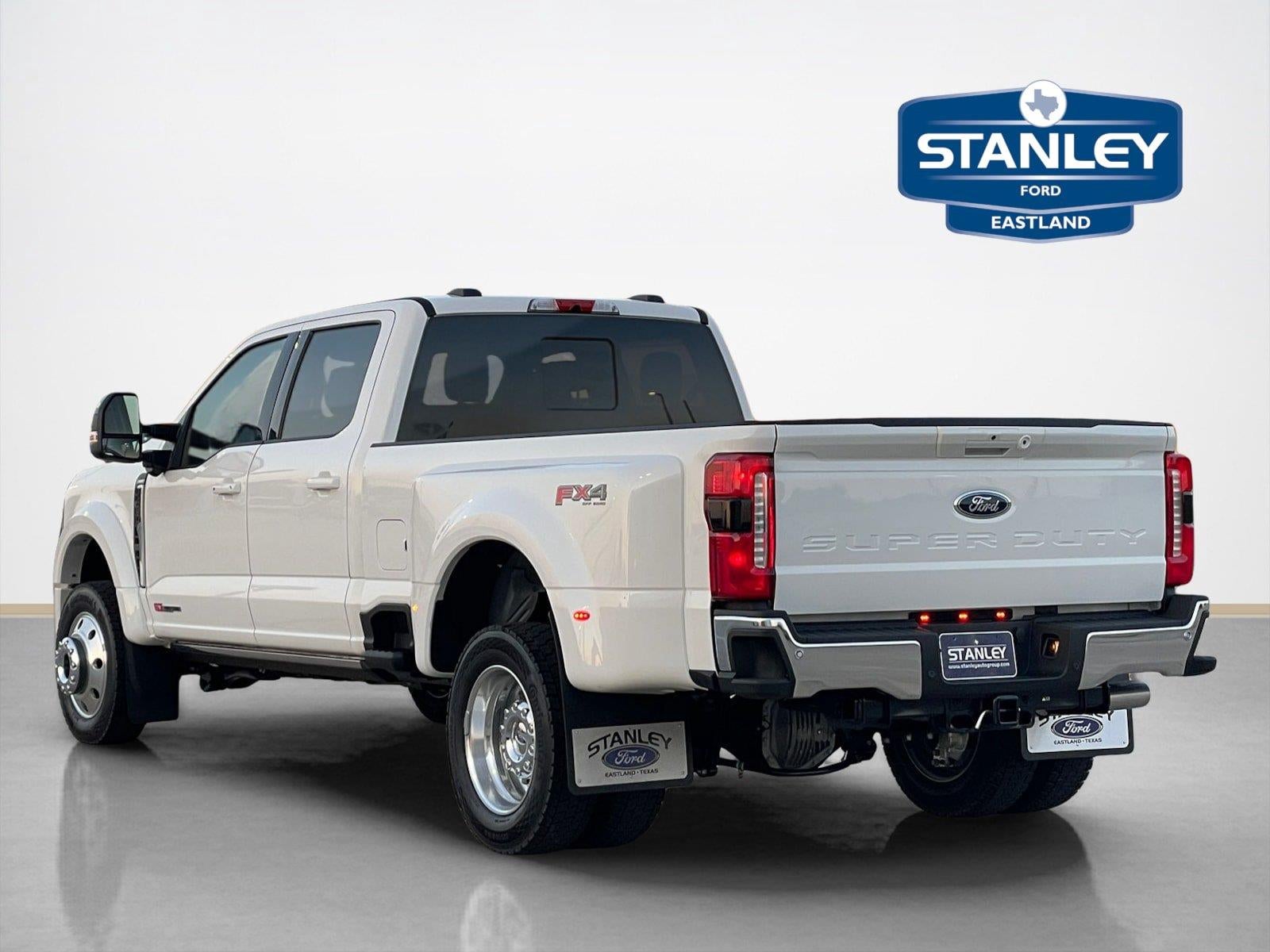 2026 Ford Super Duty F-450 DRW LARIAT