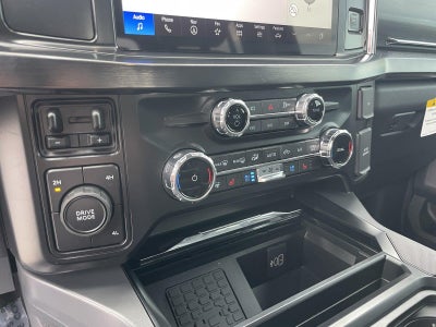 2027 Ford Super Duty F-450 DRW LARIAT