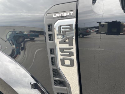 2027 Ford Super Duty F-450 DRW LARIAT