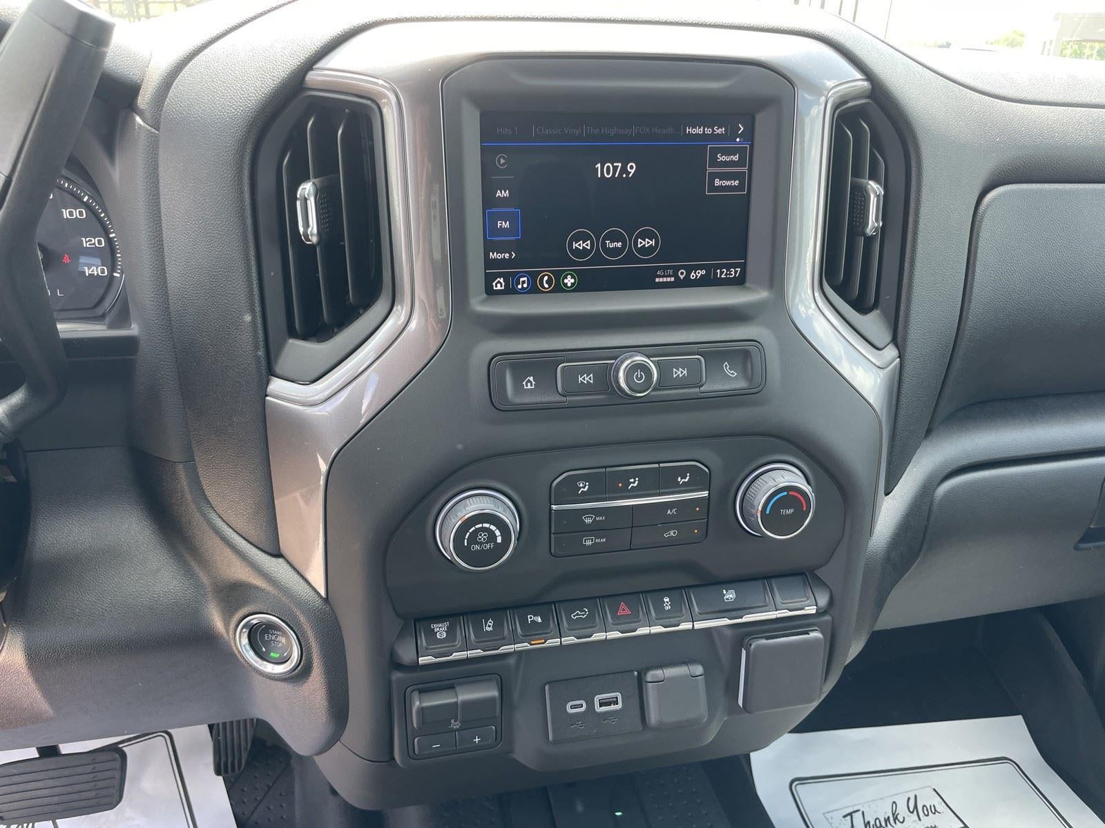 2025 Chevrolet Silverado 2500HD Custom