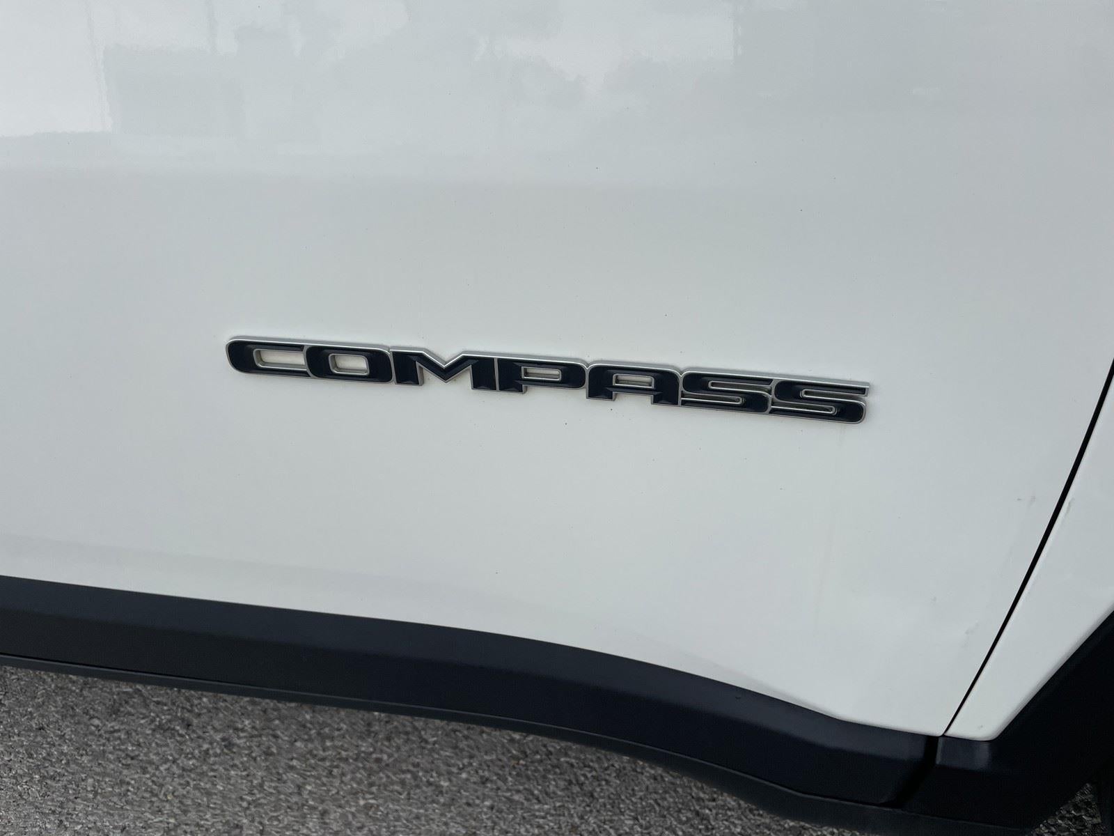 2018 Jeep Compass Latitude w/Sun/Wheel Pkg