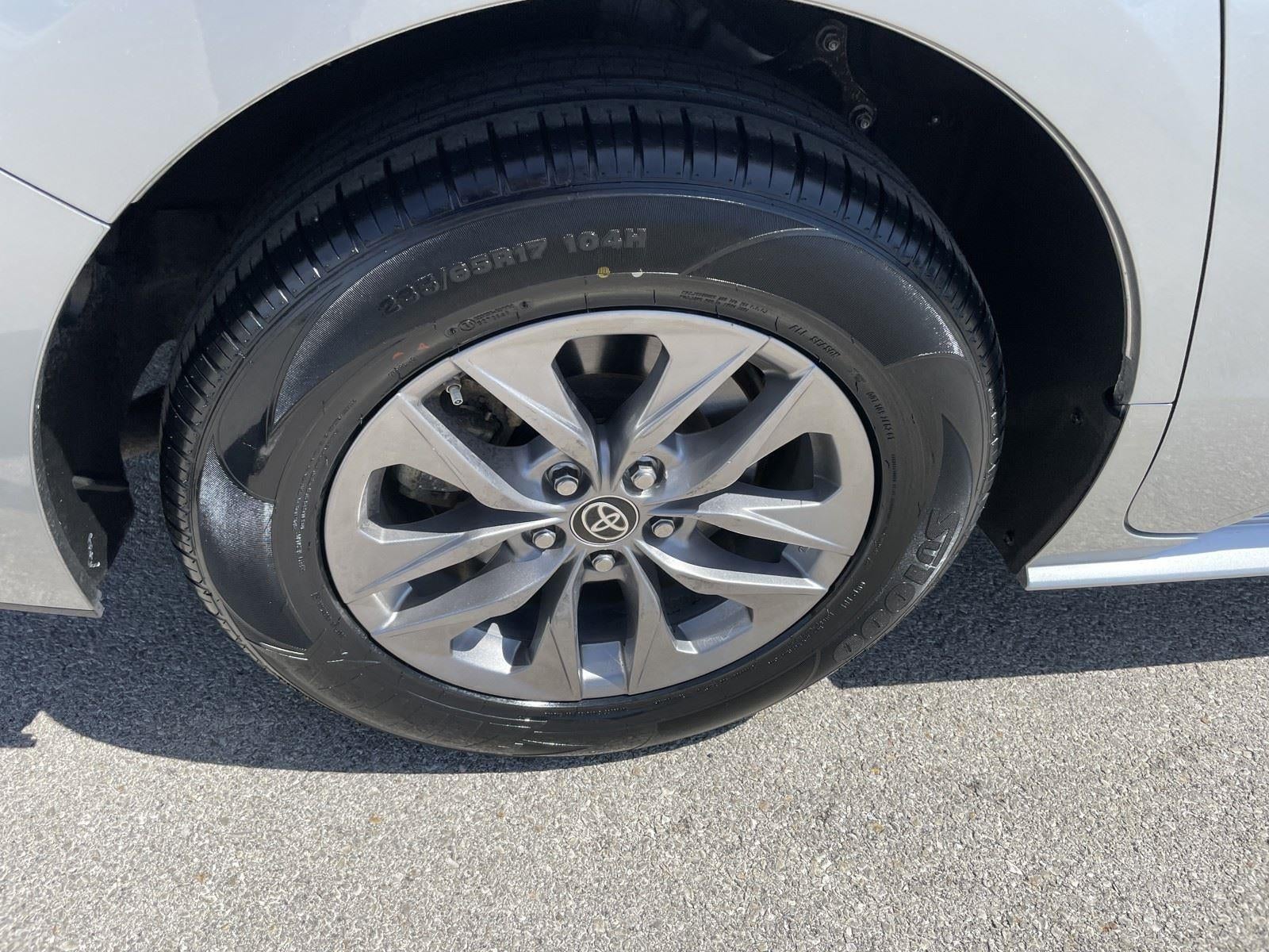 2025 Toyota Sienna XLE