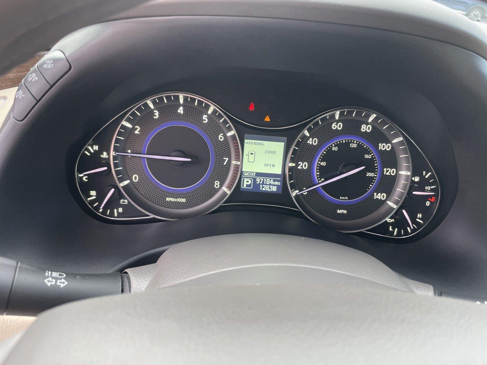 2017 INFINITI QX80 RWD